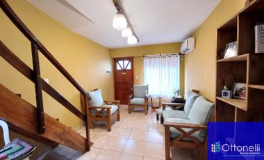 Dúplex en venta de 3 dormitorios c/ cochera en San Bernardo