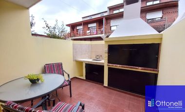 Dúplex en venta de 3 dormitorios c/ cochera en San Bernardo