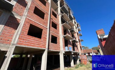 Departamento en venta de 2 dormitorios c/ cochera en Costa Azul
