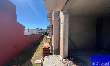 Departamento en venta de 2 dormitorios c/ cochera en Costa Azul