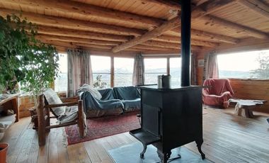 FINA PATAGONIA. Casa en venta de 3 dormitorios c/ cochera en Junín de los Andes