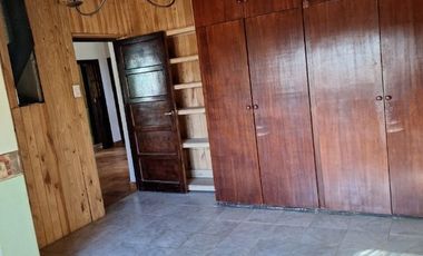 Casa en venta de 3 dormitorios c/ cochera en Cinco Saltos