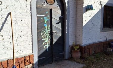 Casa en venta de 3 dormitorios c/ cochera en Cinco Saltos