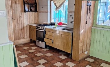 Casa en venta de 3 dormitorios c/ cochera en Cinco Saltos