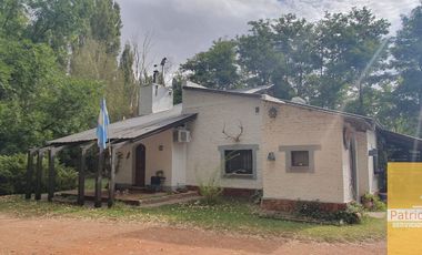 Casa en venta de 3 dormitorios c/ cochera en Cinco Saltos