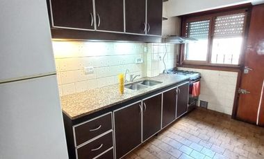 Dúplex en venta de 4 dormitorios c/ cochera en San Bernardo