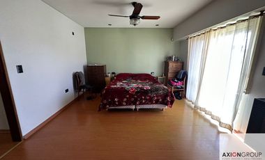 Casa en venta de 5 dormitorios c/ cochera en La Plata