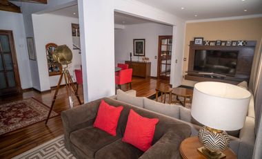 Casa en venta de 4 dormitorios en Parque Luro