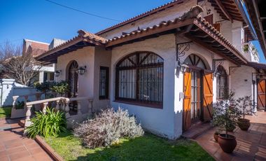 Casa en venta de 4 dormitorios en Parque Luro