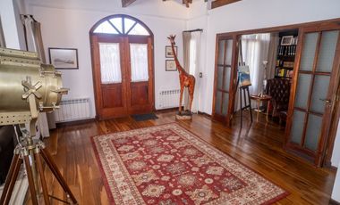 Casa en venta de 4 dormitorios en Parque Luro