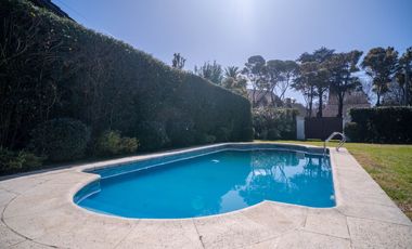 Casa en venta de 4 dormitorios en Parque Luro