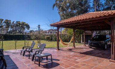 Casa en venta de 4 dormitorios en Parque Luro