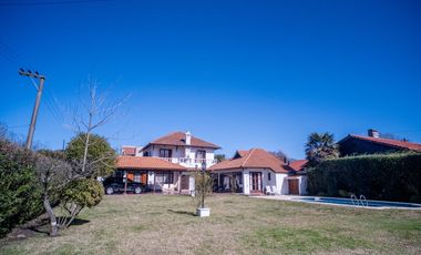 Casa en venta de 4 dormitorios en Parque Luro