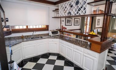 Casa en venta de 4 dormitorios en Parque Luro