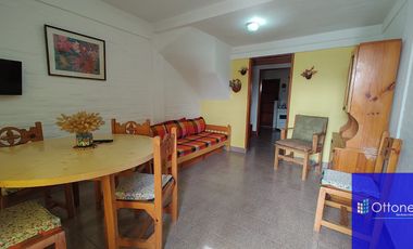 Dúplex en venta de 2 dormitorios c/ cochera en Costa Azul