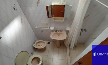 Dúplex en venta de 2 dormitorios c/ cochera en Costa Azul