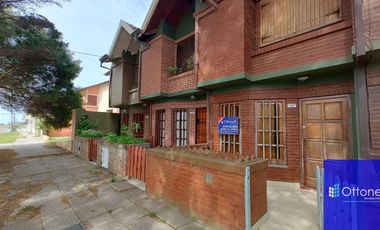 Dúplex en venta de 2 dormitorios c/ cochera en Costa Azul