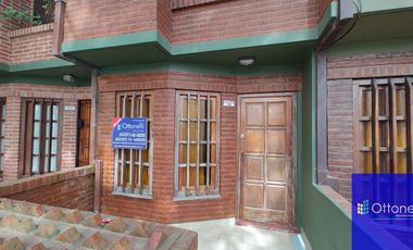 Dúplex en venta de 2 dormitorios c/ cochera en Costa Azul