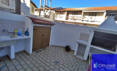 Dúplex en venta de 4 dormitorios c/ cochera en San Bernardo