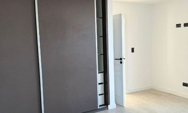 Casa en venta de 4 dormitorios c/ cochera en Otros Barrios