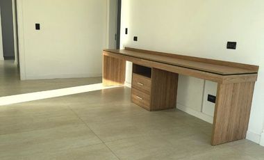 Casa en venta de 4 dormitorios c/ cochera en Otros Barrios