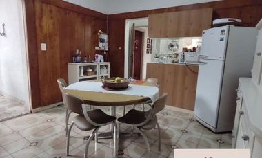 EN VENTA, Chalet de 4 ambientes con garage. Zona Chauvin, Mar del Plata
