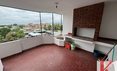 DEPARTAMENTO DE 3 DORMITORIOS CON BAÑO EN SUITE Y BALCON CON ASADOR