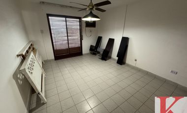 DEPARTAMENTO DE 3 DORMITORIOS CON BAÑO EN SUITE Y BALCON CON ASADOR