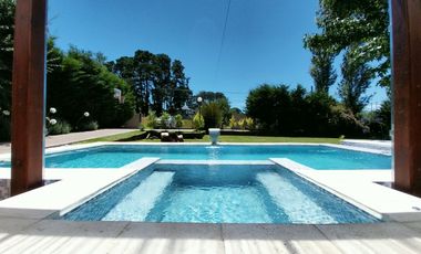 OPORTUNIDAD!! CHALET EN VENTA EN SIERRA DE LOS PADRES UNICA - TOMA DPTO. EN MDP