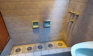 CASA EN VENTA 3 AMB EN MAR CHIQUITA A 2 CUADRAS DEL MAR !