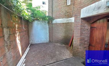 Dúplex en venta de 2 dormitorios c/ cochera en San Bernardo