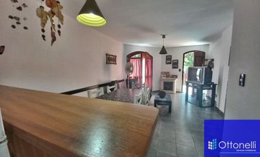 Dúplex en venta de 2 dormitorios c/ cochera en San Bernardo