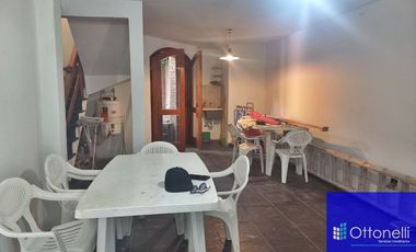 Dúplex en venta de 2 dormitorios c/ cochera en San Bernardo