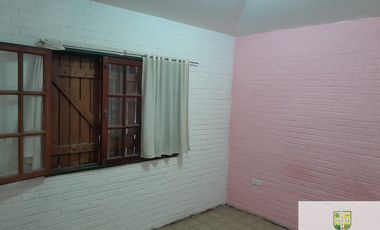 K086MC- Casa de 1 dormitorio a 400m de la YPF de Mina Clavero