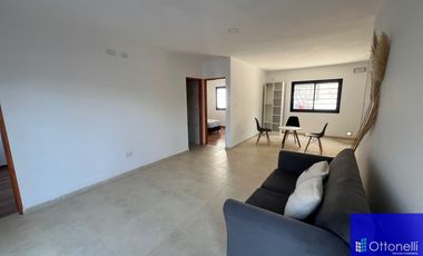 Departamento en venta de 2 dormitorios c/ cochera en Costa Azul