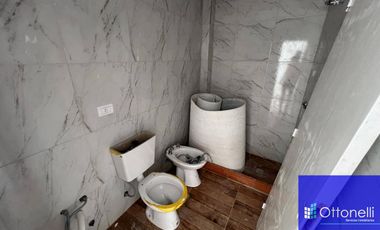 Departamento en venta de 2 dormitorios c/ cochera en Costa Azul