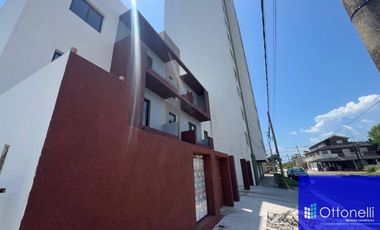 Departamento en venta de 2 dormitorios c/ cochera en Costa Azul