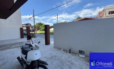 Departamento en venta de 2 dormitorios c/ cochera en Costa Azul