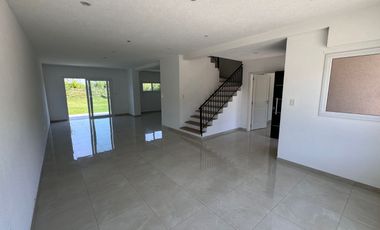 Casa en venta de 3 dormitorios c/ cochera en San Miguel