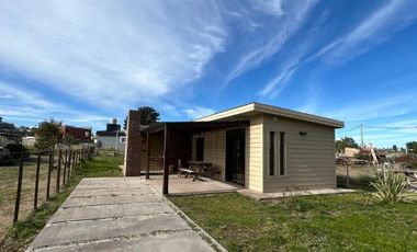 Casa en venta de 2 dormitorios c/ cochera en Balneario Pehuen Co