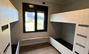 Casa en venta de 2 dormitorios c/ cochera en Balneario Pehuen Co