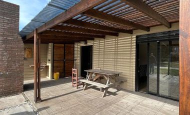 Casa en venta de 2 dormitorios c/ cochera en Balneario Pehuen Co
