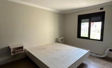 Casa en venta de 2 dormitorios c/ cochera en Balneario Pehuen Co
