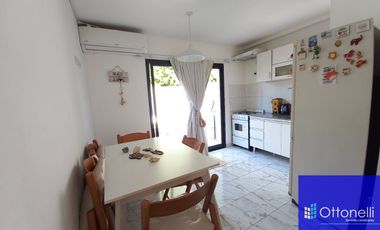 Dúplex en venta de 2 dormitorios c/ cochera en San Bernardo