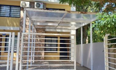 Dúplex en venta de 2 dormitorios c/ cochera en San Bernardo