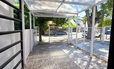 Dúplex en venta de 2 dormitorios c/ cochera en San Bernardo