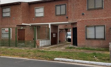 En Venta Duplex Interno A Dos Cuadras Del Mar - Costa Azul