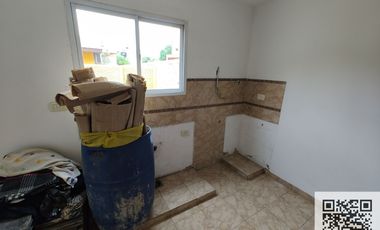 Casa en venta de 5 dormitorios c/ cochera en Florencio Varela