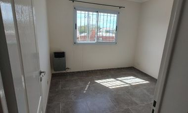 PH en venta de 5 dormitorios c/ cochera en Florencio Varela
