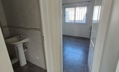 PH en venta de 5 dormitorios c/ cochera en Florencio Varela